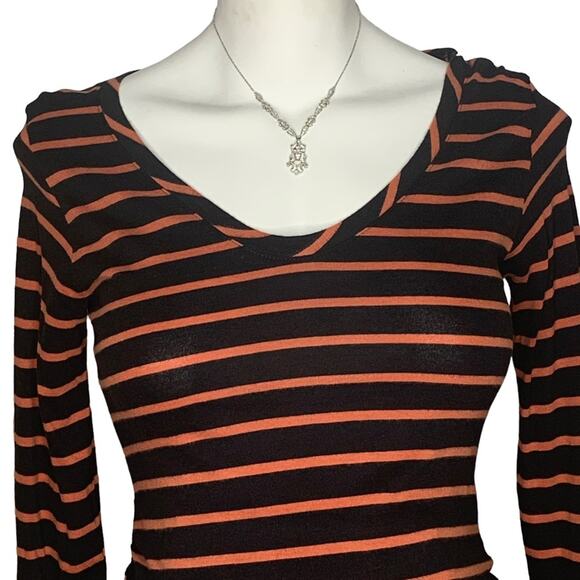 Isabel NWT Maternity Top Long Sleeve Pullover Striped Black and Orange Size XS - Picture 4 of 9